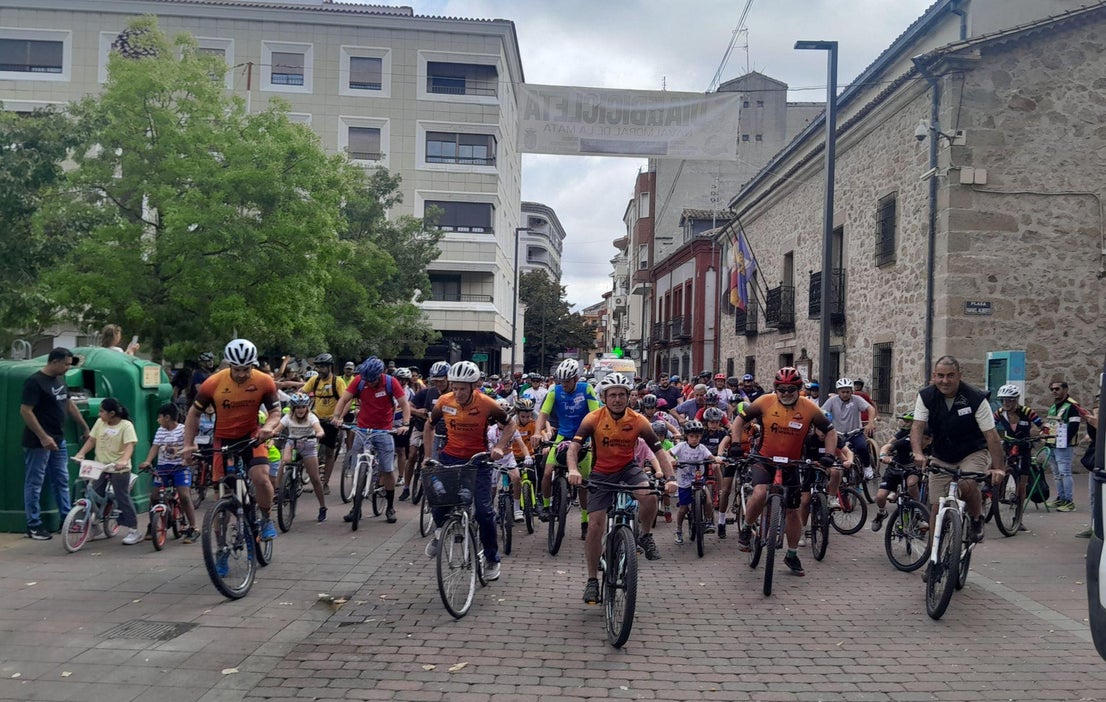 Multitudinario y muy animado Día de la Bicicleta