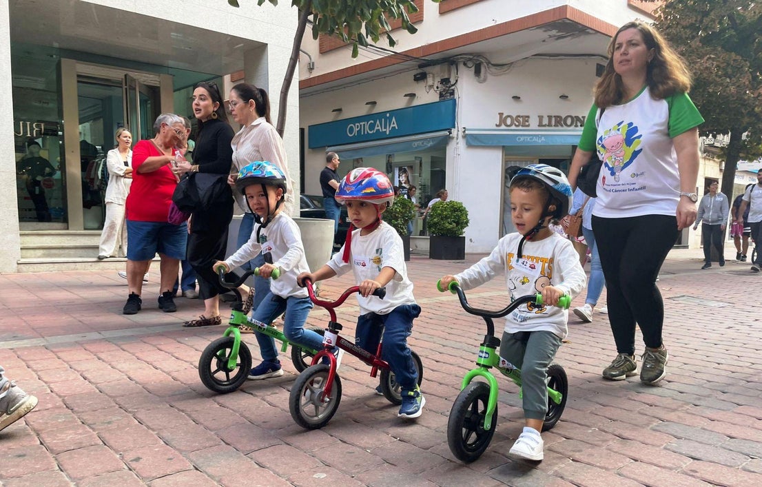 Multitudinario y muy animado Día de la Bicicleta