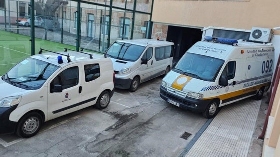 Catorce agentes de la Policía Local salen esta madrugada para la zona afectada por la DANA en Valencia