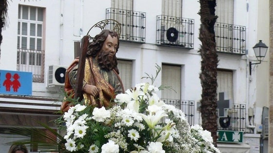 La entrega del bastón por parte del alcalde abre las fiestas de San Andrés