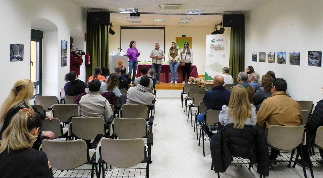 Monfragüe apuesta por el senderismo accesible para personas con deficiencia visual