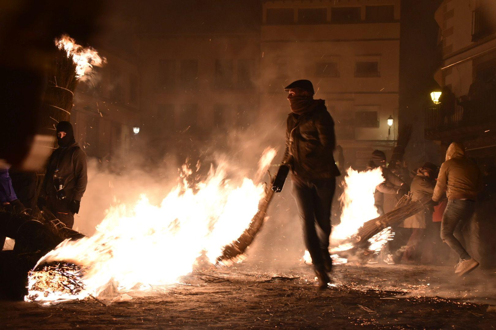 Miles de visitantes respaldan el estreno del Interés Turístico Nacional de Los Escobazos