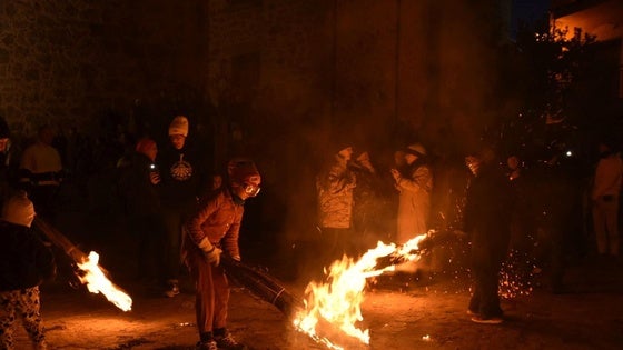 Miles de visitantes respaldan el estreno del Interés Turístico Nacional de Los Escobazos
