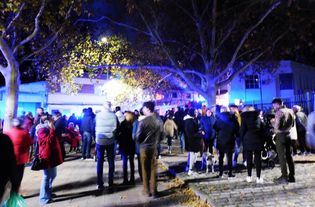 Un incendio en el 'Hospitalillo' obliga a desalojar a ocho familias