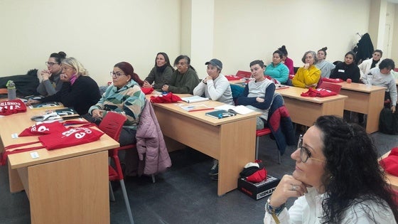 El programa 'Ella Construye' forma desde el lunes a 20 mujeres