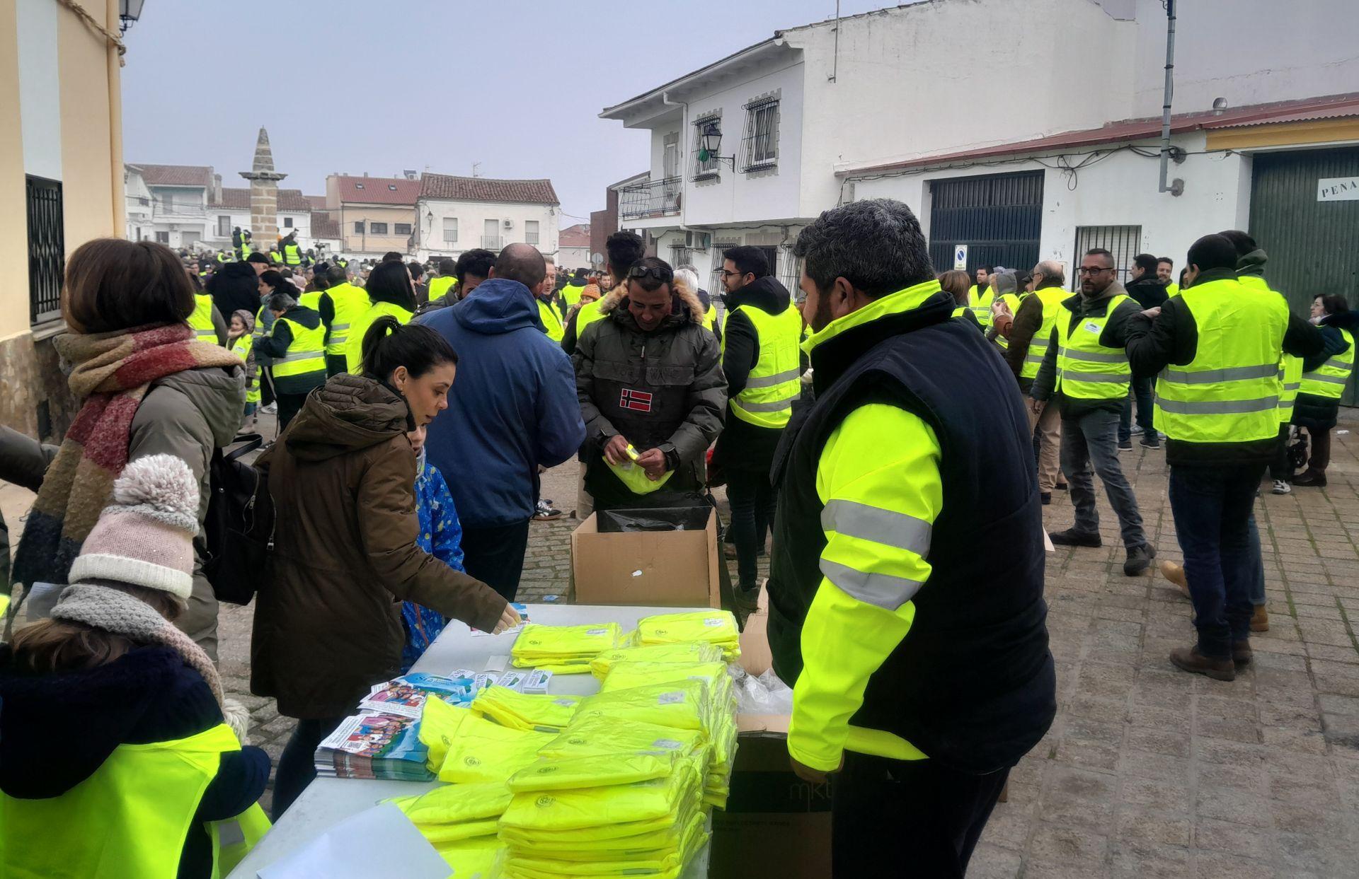 Miles de personas claman ¡Sí a Almaraz, sí al futuro!