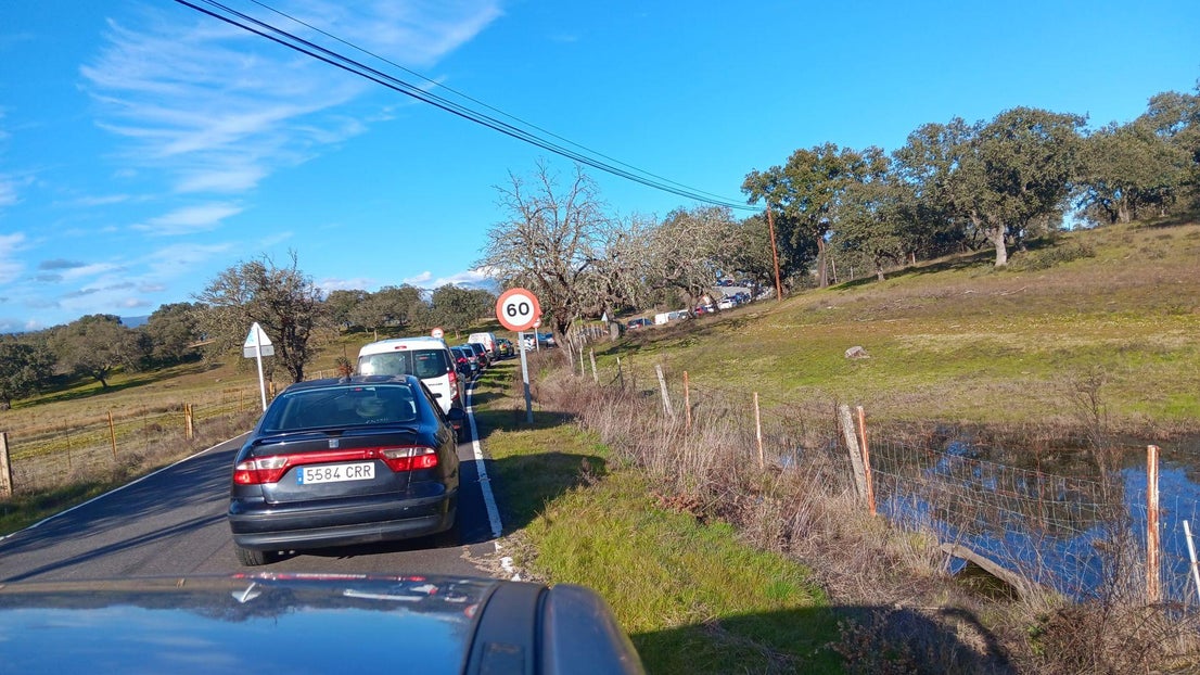 Gran ambiente en Toril en las carreras de caballos de San Blas