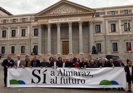 Alcaldes y alcaldesas del entorno defienden en el Congreso la continuidad de la central nuclear de Almaraz