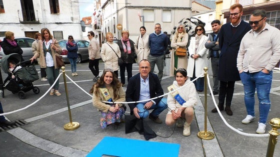 Julia Sánchez e Irene Amor, primeras reinas del Carnaval con placa en la plaza Vieja