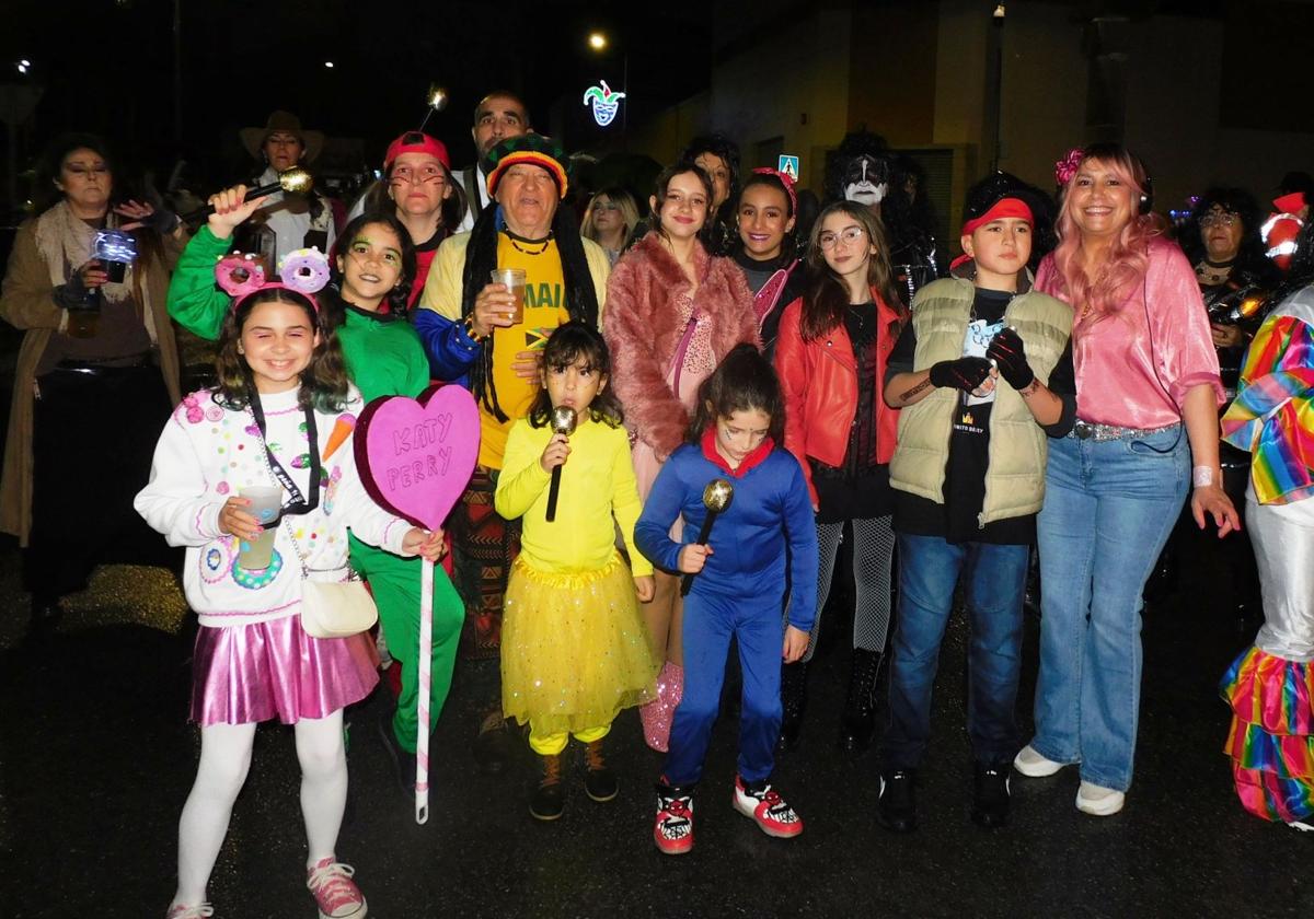 Este es el grupo que abrió el pasacalles carnavalero