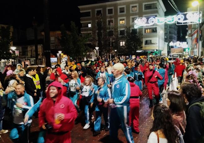 Ambiente del pasacalles en la zona del Jardincillo