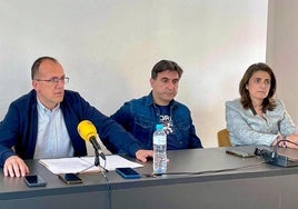 El alcalde con los concejales Francisco Javier Porras y Susana Rodriguez