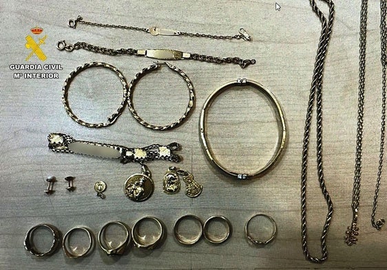 La Guardia Civil detiene a un hombre por el robo de joyas valoradas en 2.000 euros