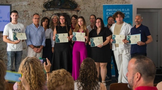 Abierto el plazo para optar a los Premios Estudiante del Año