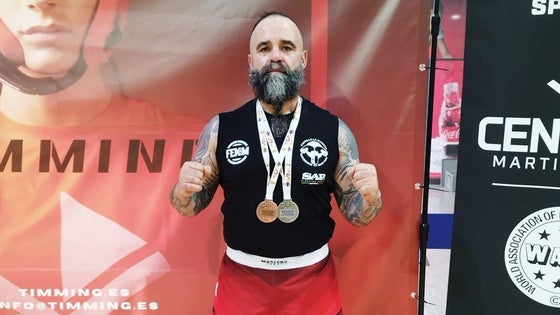 Goyo Expósito, doble medallista en el Campeonato de España de Kickboxing