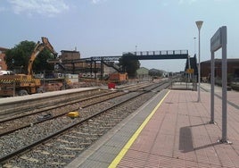 Liberales pide ayudas para los negocios afectados por las obras del tren