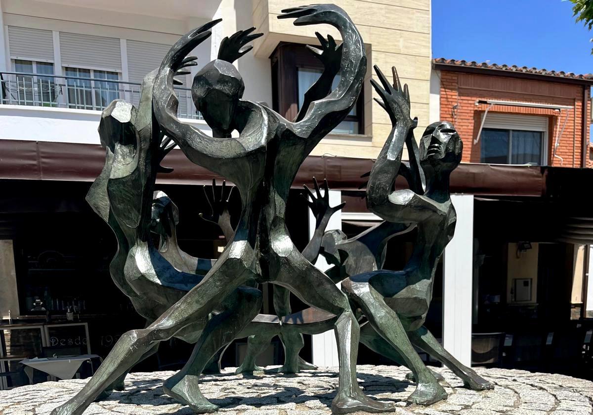 Claudio Favier Orendain recibe un cálido homenaje