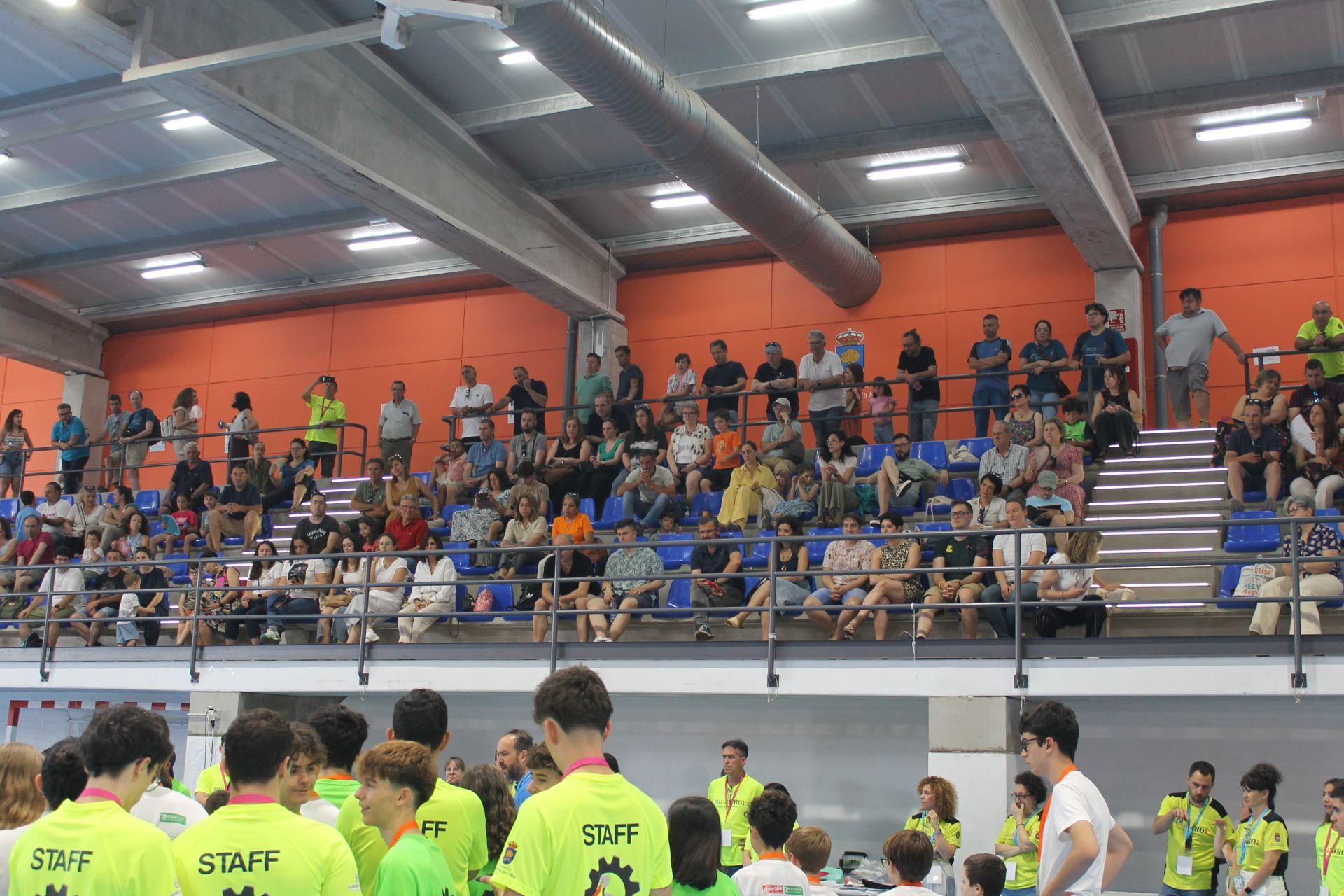 La robótica educativa 'toma' el pabellón Antonio Jara