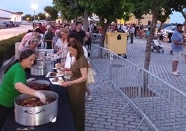 Gran ambiente en Toril en la fiesta en homenaje a la dehesa y al río Tiétar
