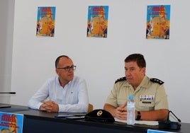 El alcalde con el coronel jefe del Regimiento Saboya nº 6, Juan Antonio Garcia.