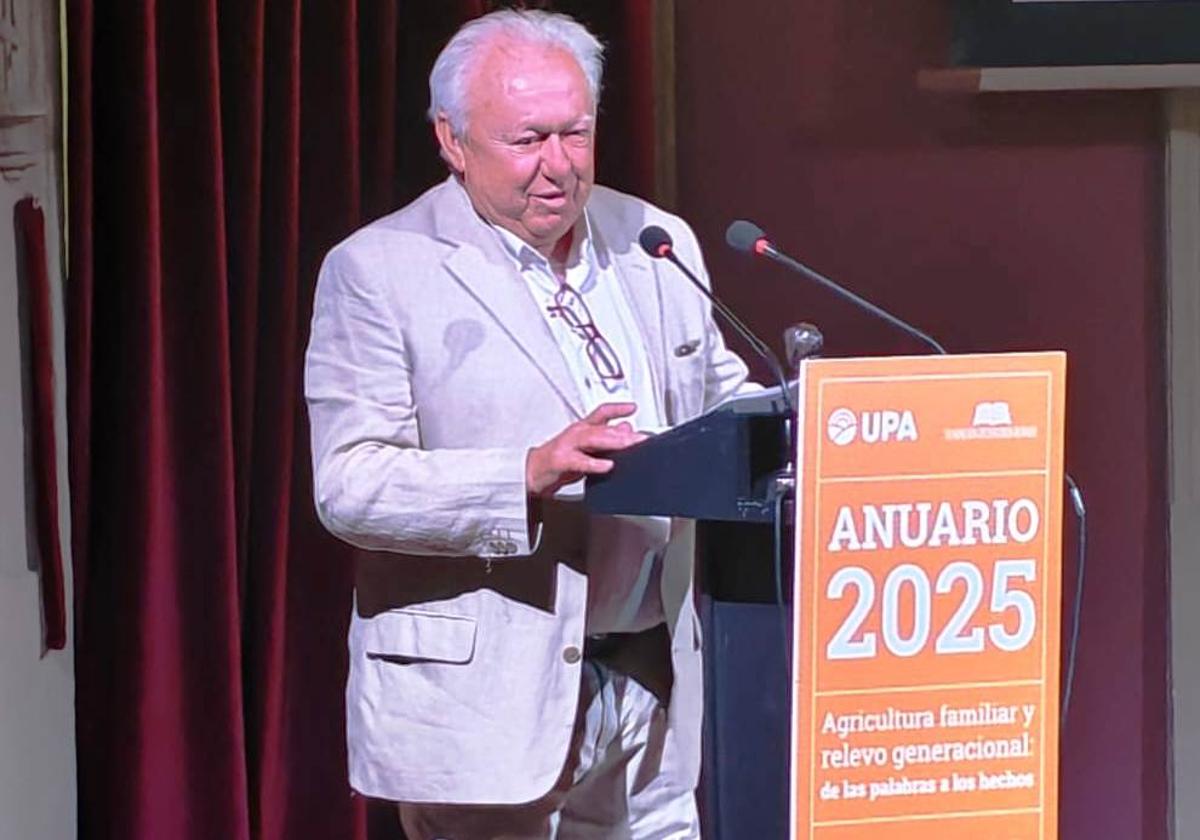 Teófilo Moreno tras recibir el premio en Madrid
