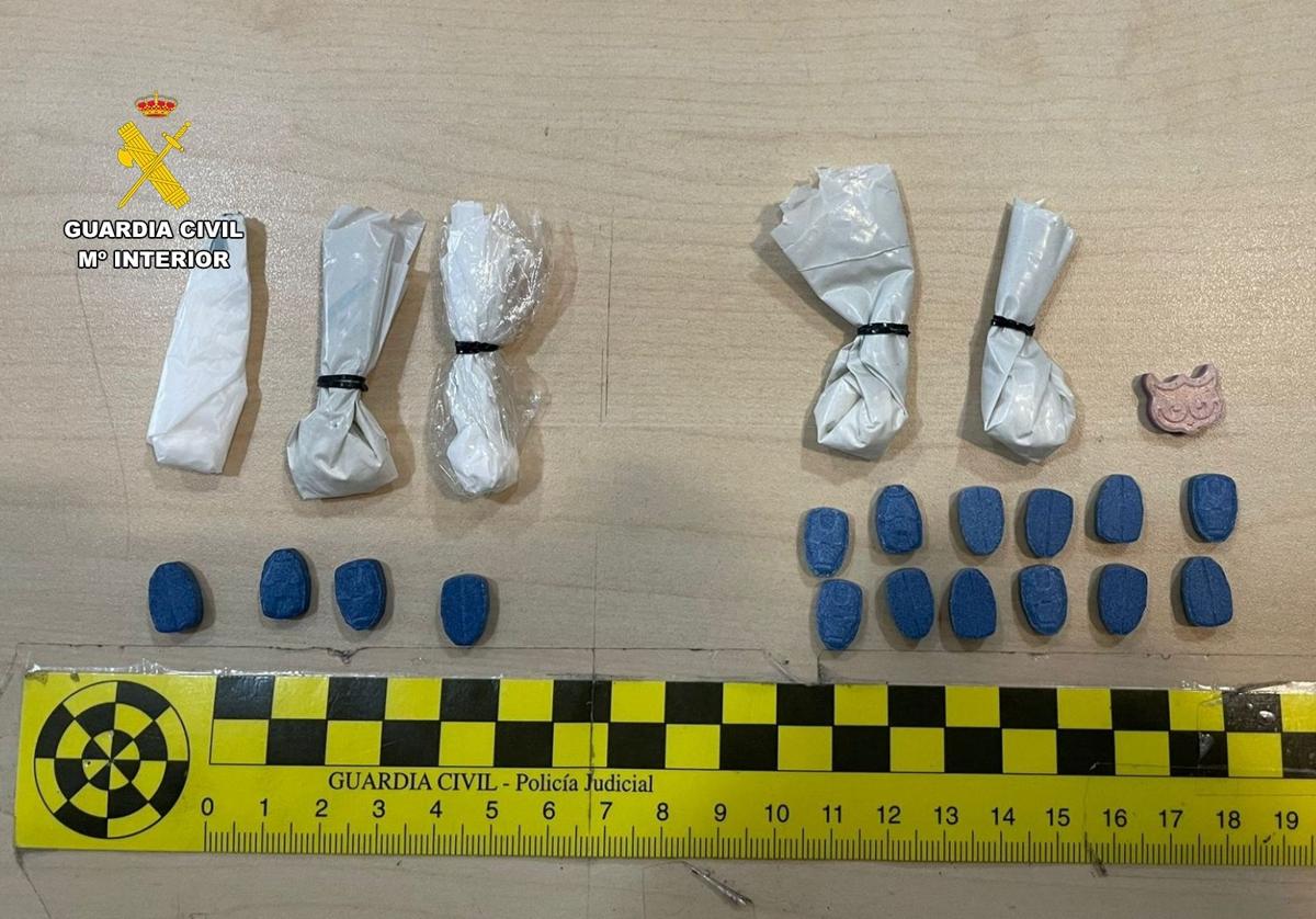 Material intervenido por la Guardia Civil
