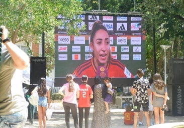 La final de la Eurocopa femenina, en pantalla gigante en la plaza de España