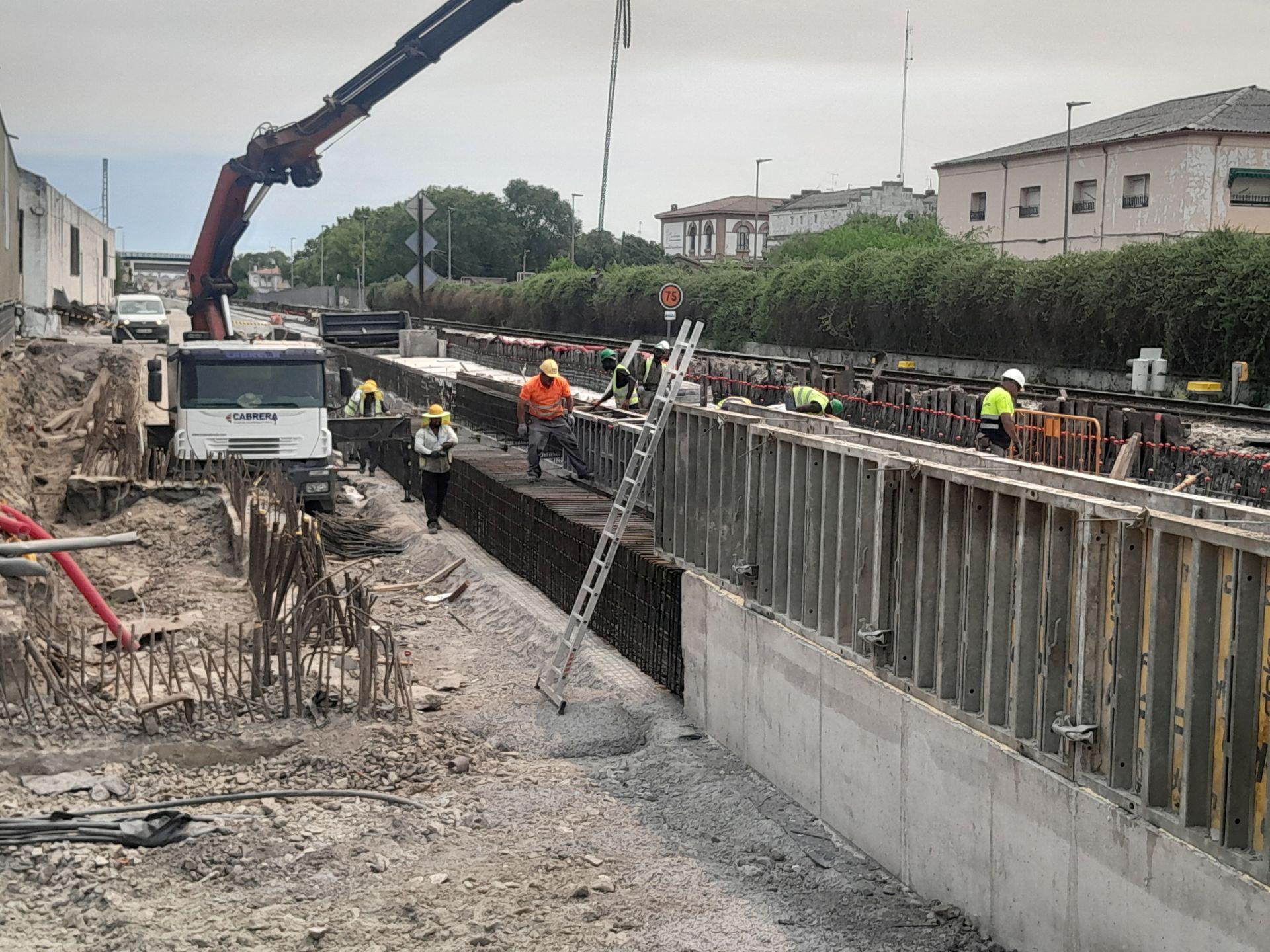 El viejo puente de la Nacional V a la espera de ser derribado