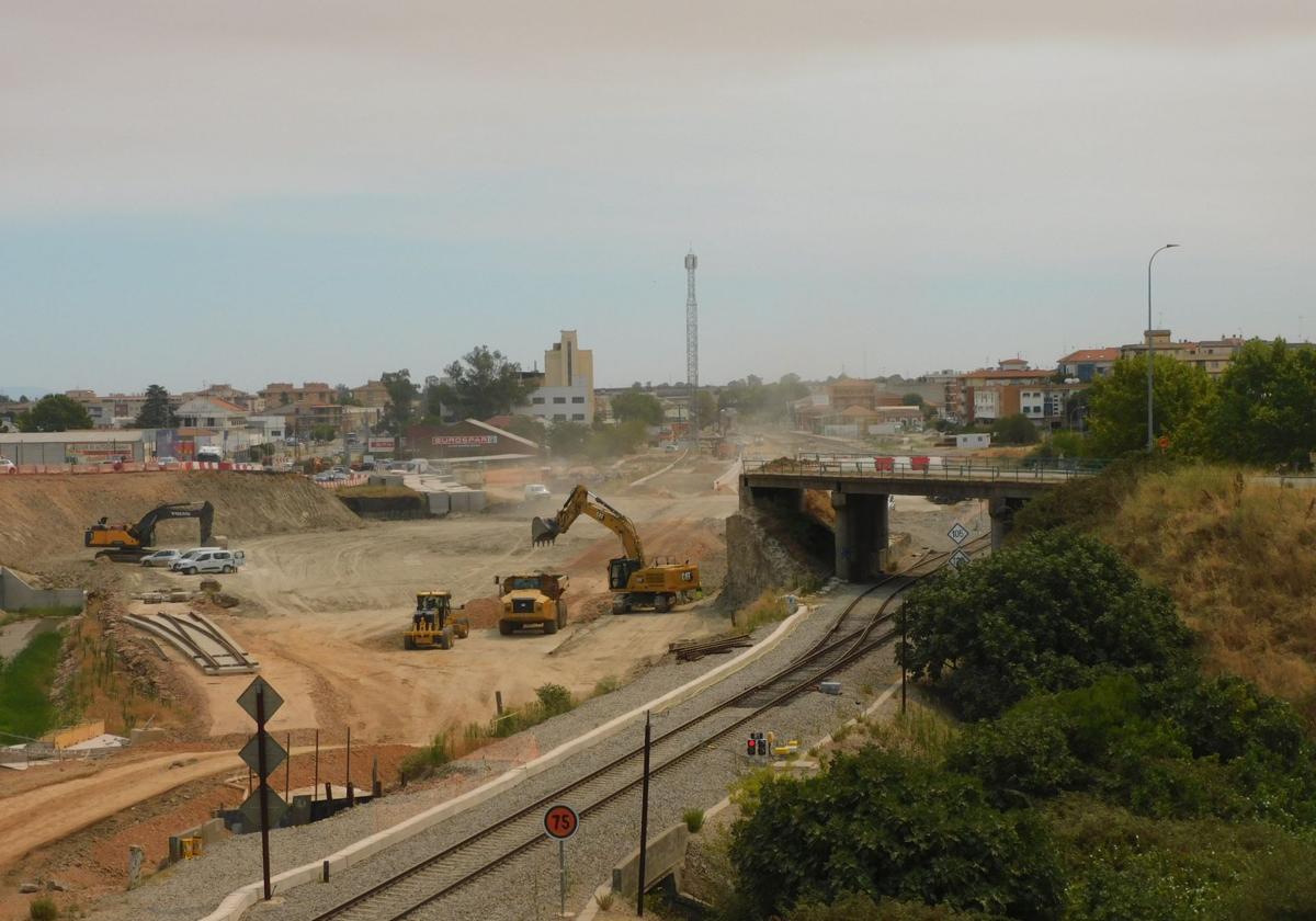 El viejo puente de la Nacional V a la espera de ser derribado