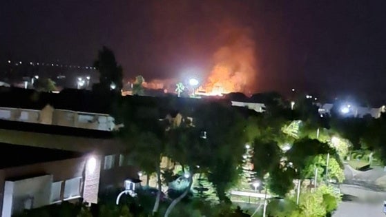 Un rayo provoca un incendio en las traseras de la ITV