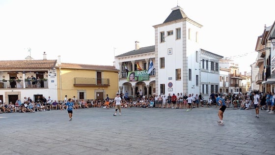 La pelota, tradición centenaria que se repite cada verano en Bohonal de Ibor
