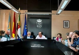La reunión se celebró en el salón de plenos