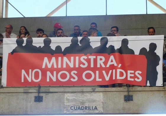 Ministra, no nos olvides