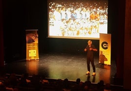 Juan Manuel López Iturriaga en el Teatro del Mercado