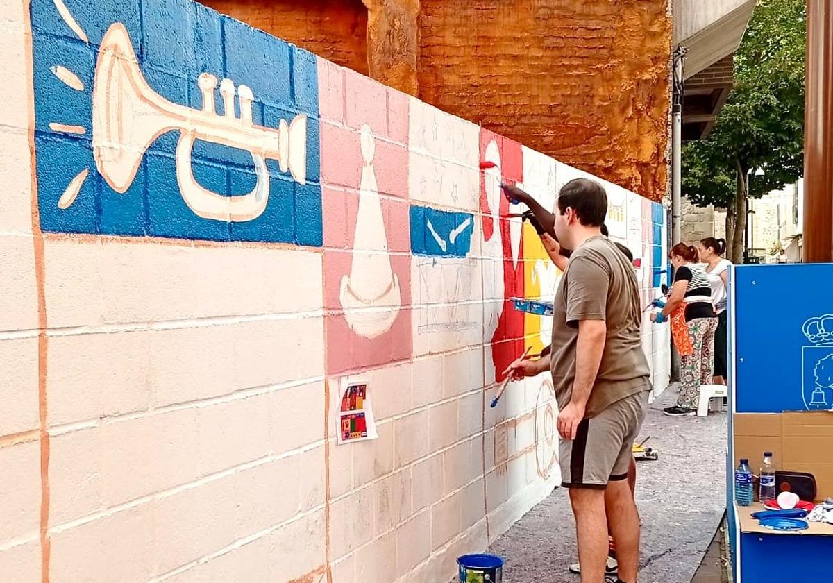 Mural con motivos de Carnaval en la zona peatonal