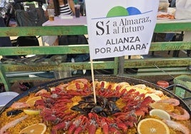La III Paella Solidaria de Casatejada recauda más de 1.000 euros para AFINOCA