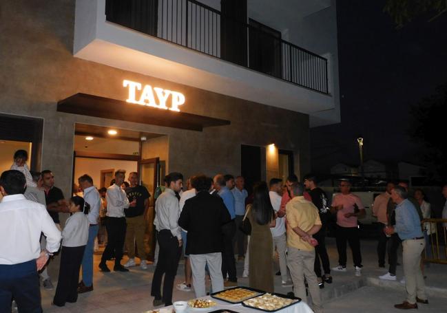 Exterior del hotel tras la inauguración