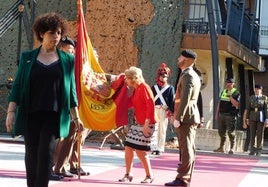 Más de 200 personas han jurado la bandera en el parque municipal
