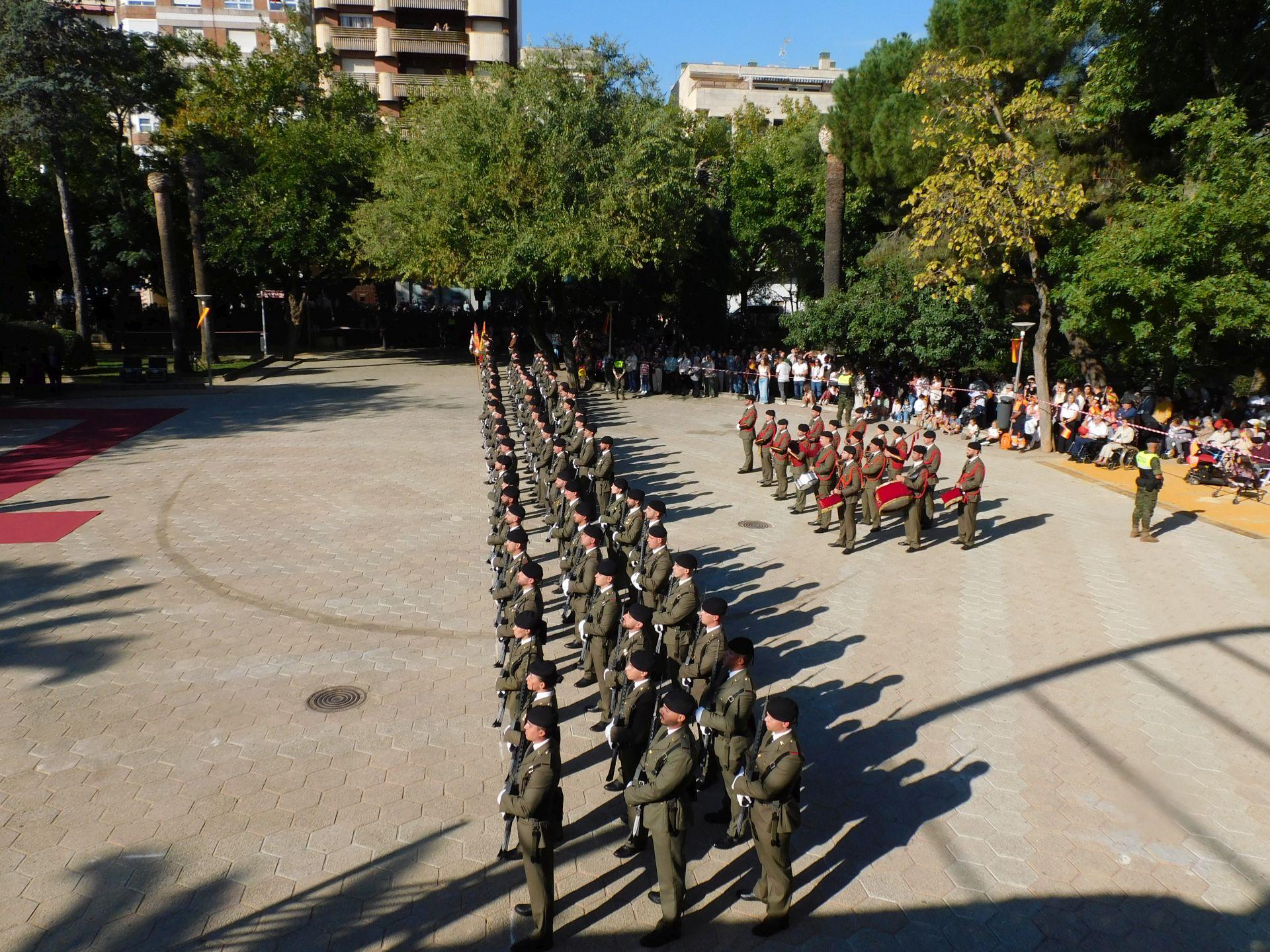 Unos 200 &#039;jurandos&#039; protagonizan una emotiva jura de bandera para personal civil