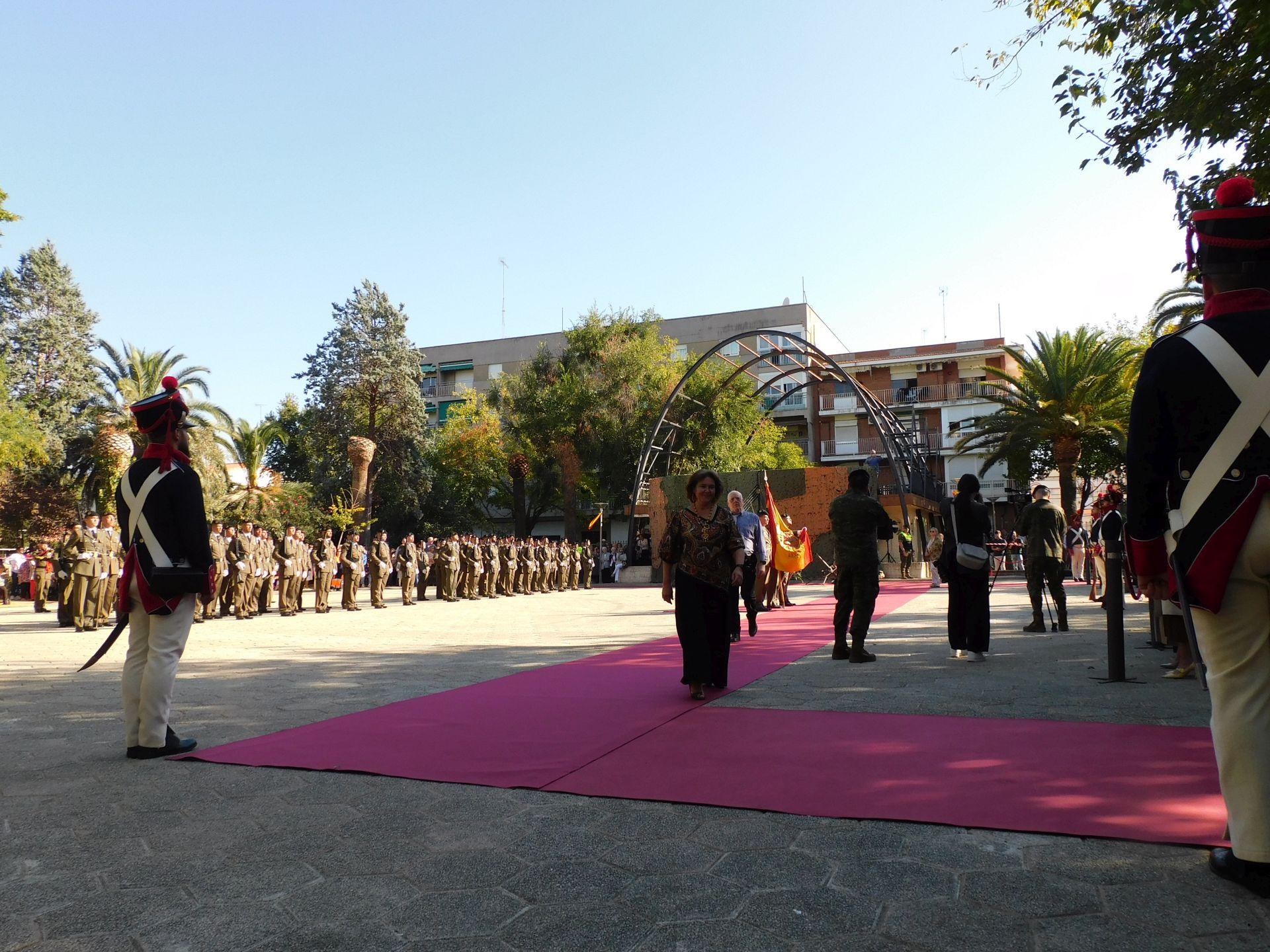Unos 200 'jurandos' protagonizan una emotiva jura de bandera para personal civil