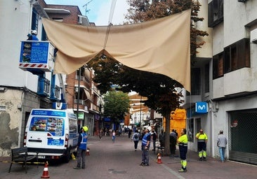 Desde el lunes se retiran los toldos de la zona peatonal