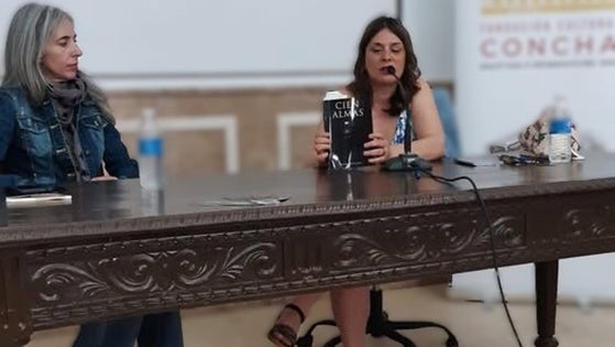 'Cien almas', nuevo libro de la escritora Verónica Moreno