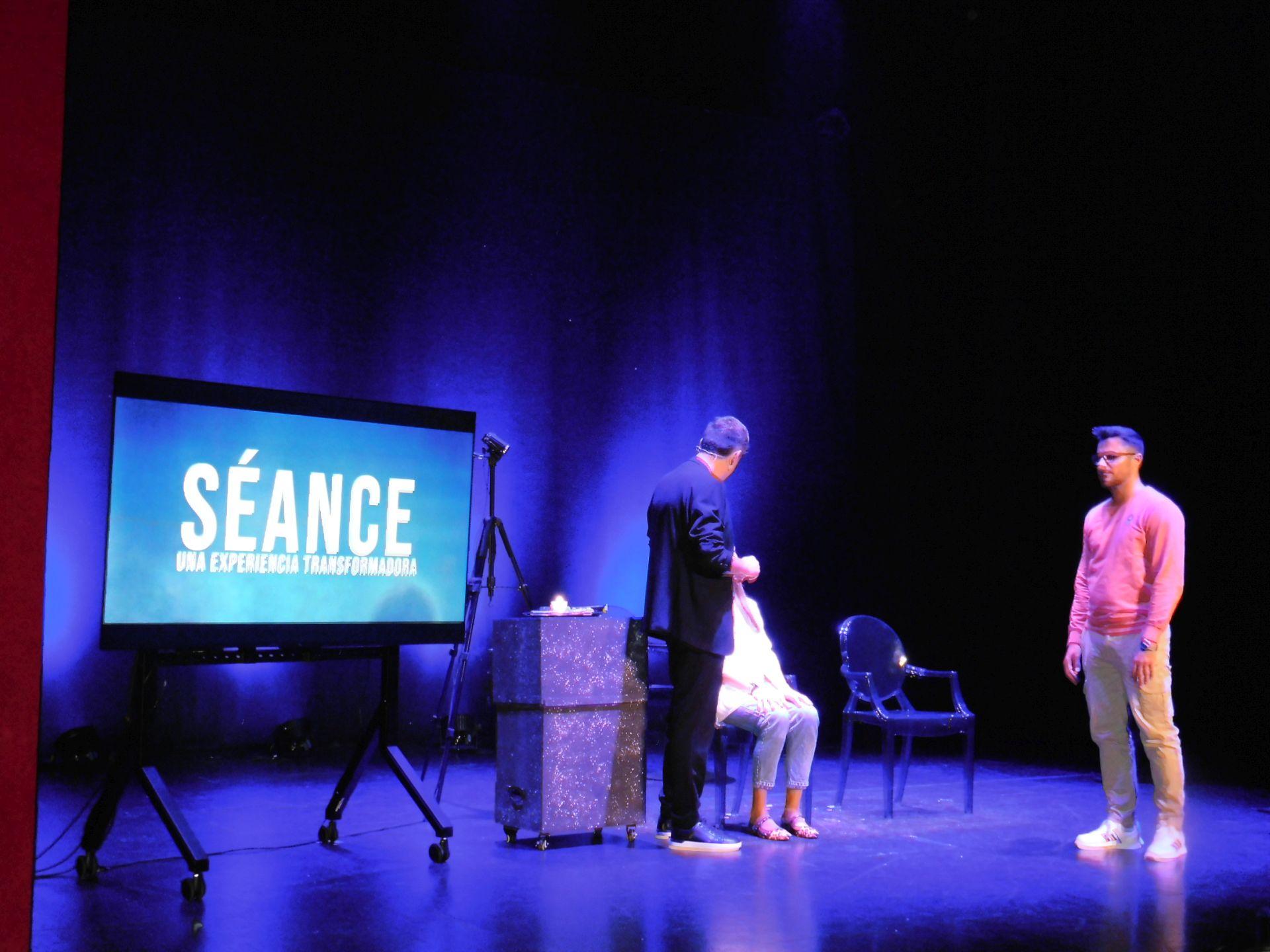 Cobami, entre el mentalismo y el espiritismo con 'Séance'