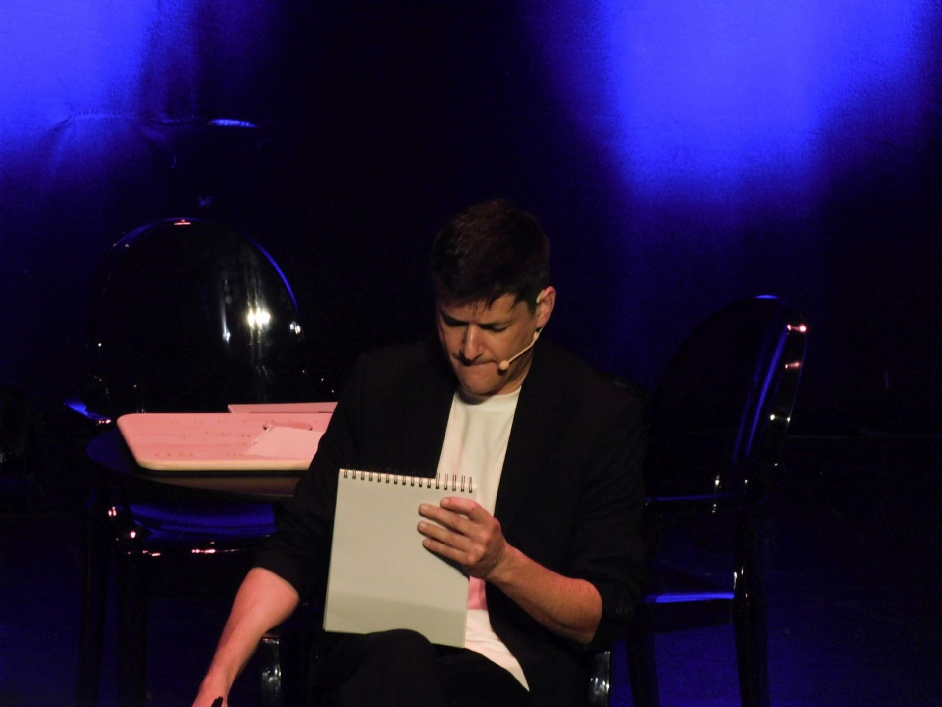 Cobami, entre el mentalismo y el espiritismo con &#039;Séance&#039;