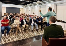 Imagen del salón de actos de La Inmaculada durante la reunión