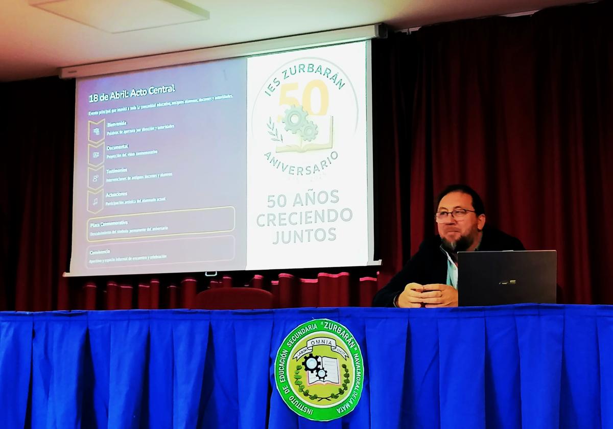 Roberto Correas durante la presentación de las actividades