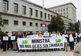 Concentración realizada a las puertas del ministerio