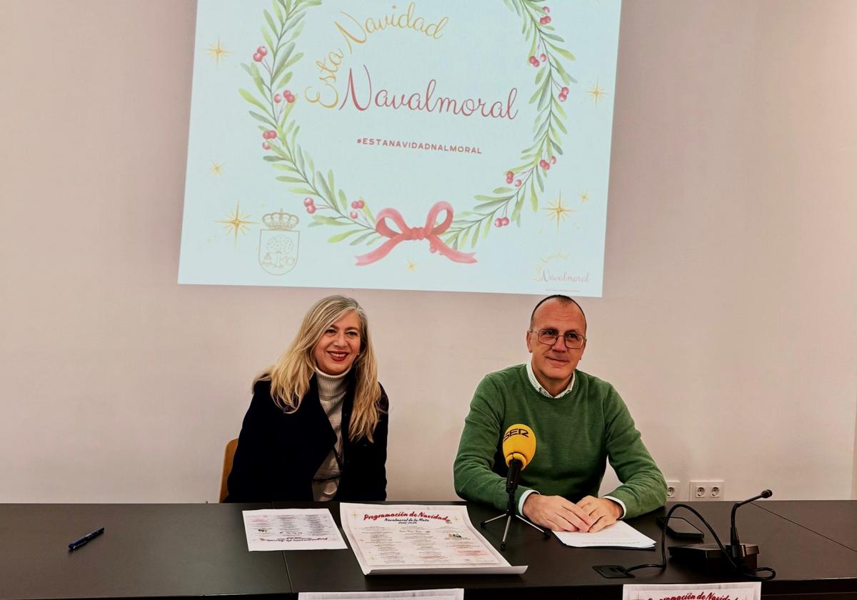 Cristina Marcos y Enrique Hueso en la presentación de la Navidad 2025