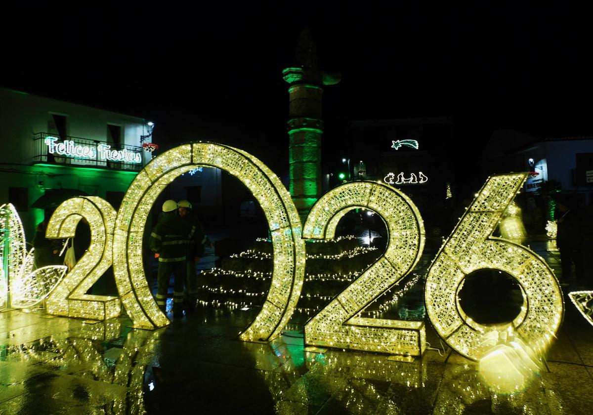 Iluminación en la plaza de Belvís de Monroy