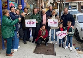 'La bellota de la fortuna' reparte diez décimos de un cuarto premio de Navidad